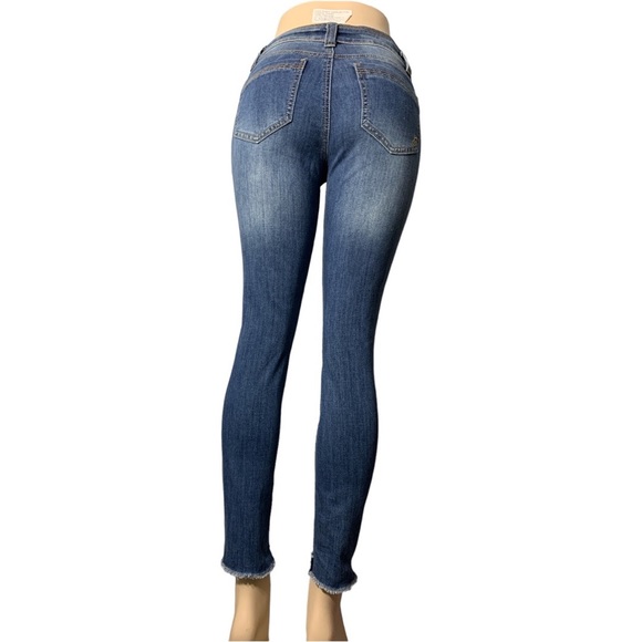 INDIGO REIN Gorgeous Embroidery Ankle Blue Jeans    Size 9 - Picture 10 of 16